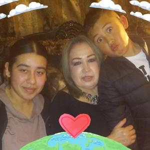 Meet your Posher, Cecilia